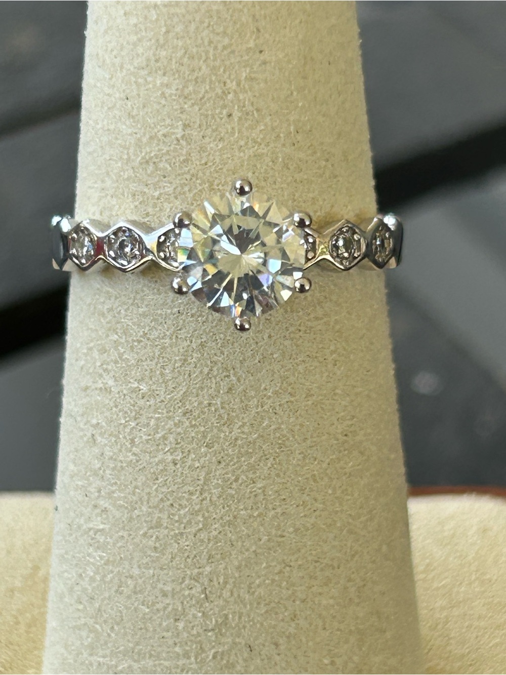 1 ct. Moissanite ring size 7 Round CZ Solitaire Ring